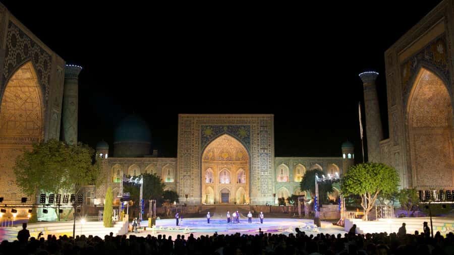 Samarkand Walking ToursA Magical Night or Daytime City Walk - The Daytime Extension: A Complete Picture of Samarkand