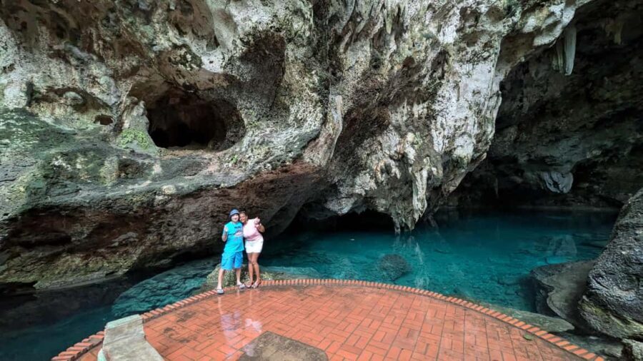 Santo Domingo: Los Tres Ojos, Boca Chica & More - Transportation and Group Size