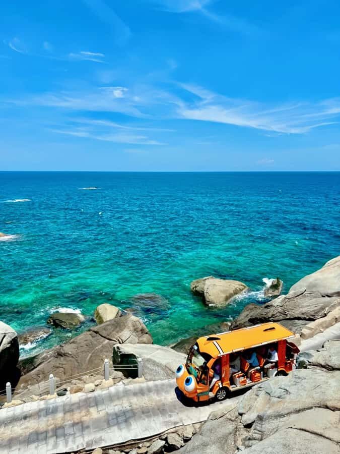 Sanya 2-Day Private Tour: Nanshan Park & Wuzhizhou Island - The Second Day: Island Escape and Local Flavors