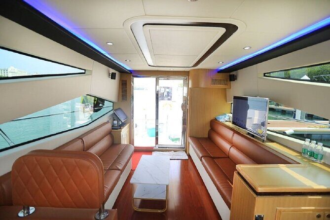 Sanya: The Lost World Aquarium and Yacht Cruise (Private Tour) - Practical Details for a Smooth Experience