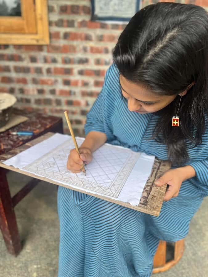 Sapa: Batik Wax Painting, Indigo Dyeing and Embroidery Class - A Deep Dive into the Experience