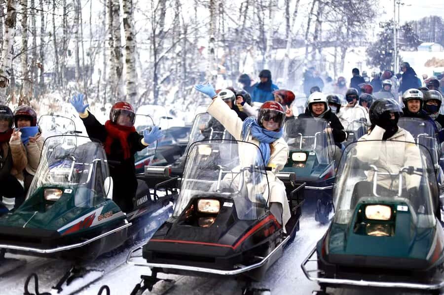 Sapporo: Lake Toya, Farm & Noboribetsu Hell Valley Day Trip - Detailed Breakdown of the Itinerary