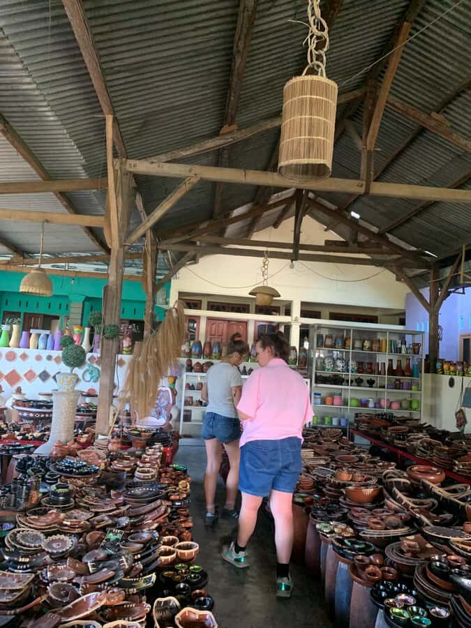 Sasak Village: Arts and Crafts Tour with Weaving and Pottery - Discovering Lombok’s Artistic Roots