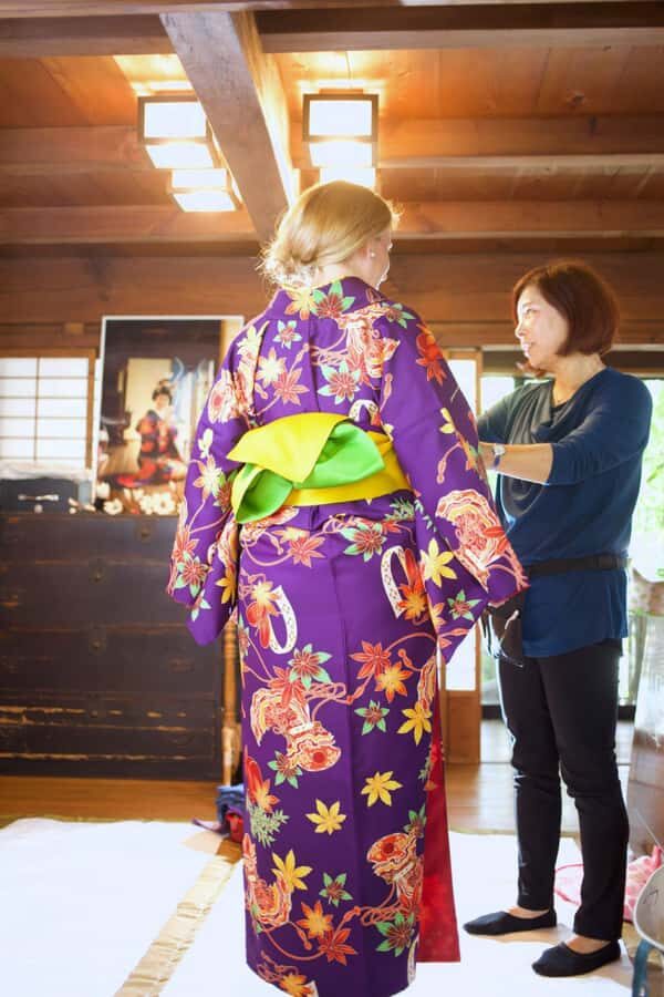 Sasebo: Kimono, Sushi & Spiritual Tour with Photography - What Makes This Tour Stand Out