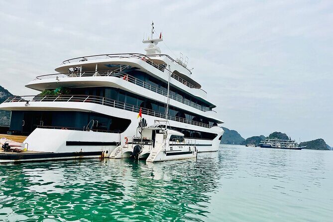Scarlet Pearl Cruise 5 Star Yacht in Lan Ha Bay (2D1N) - What’s Included and What to Consider