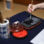 Sekigahara: Calligraphy Workshop with Uchiwa or Sensu - Who Should Consider This Experience?