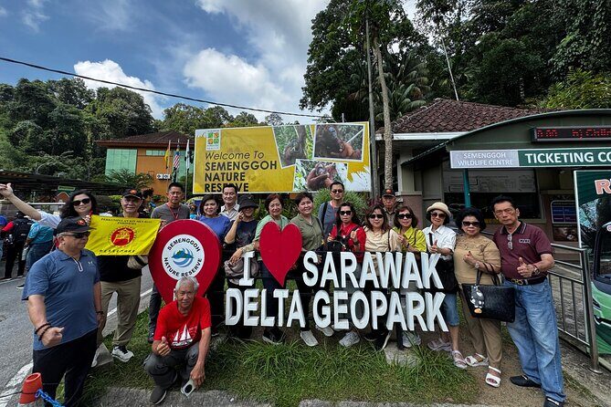 Semenggoh Orangutan and Annah Rais Longhouse - Scenic Drive to Annah Rais Longhouse