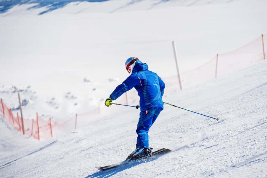 Seoul: Elysian Gangchon Winter Ski with Eobi Ice Valley Tour - Exploring Elysian Gangchon Ski Resort