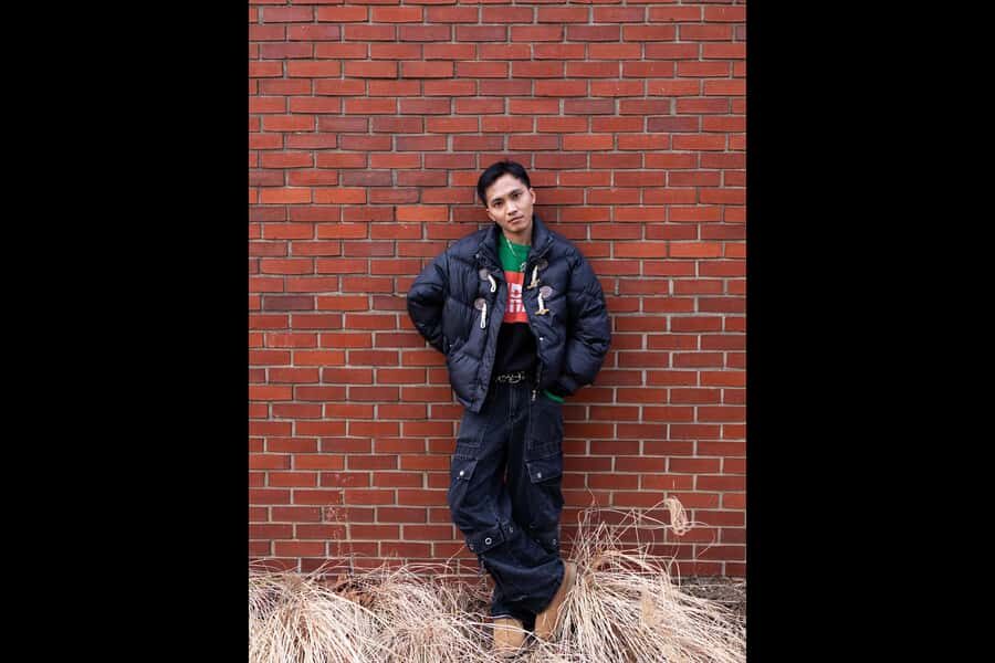 Seoul: Guided Photo Walk with Professional Photoshoot - Relaxing in Yongsan Family Park