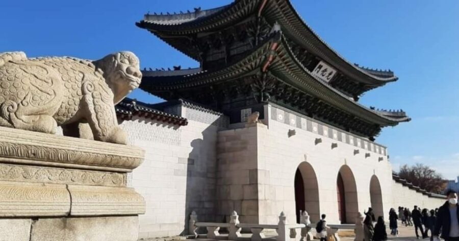 Seoul: Gyeongbok-gung Walking tour with coin lunchbox - Who Is This Tour Best For?