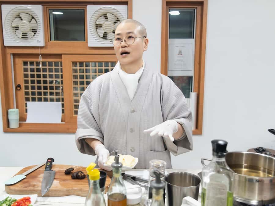 Seoul: Korean Buddhist Temple Food Cooking Class With a Monk - Practical Details and Tips