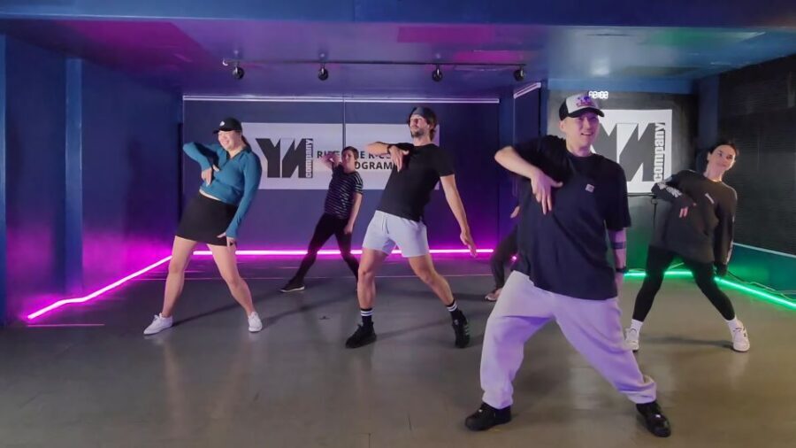 Seoul: Kpop Dance Class Including Video Shooting & Editing - The instructors: Experts and Enthusiasts