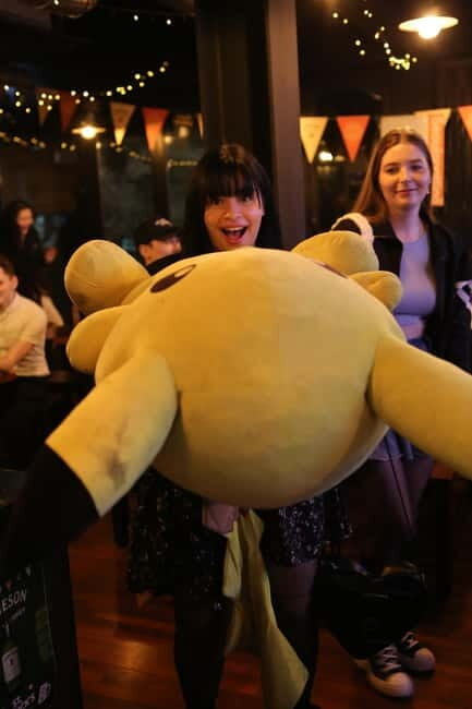 Seoul: LGBTQ+ Pub Crawl and Drag Show with Local Drag Queen - The Experience at Each Venue