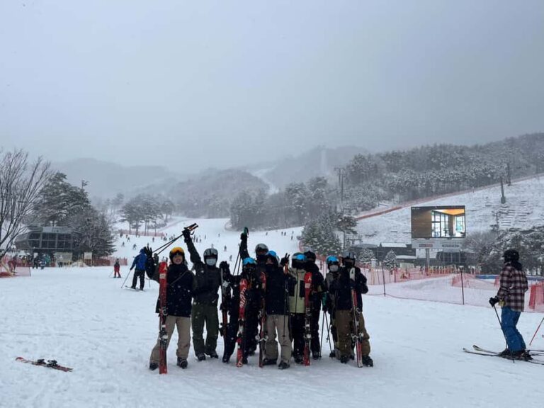 Seoul: Oak Valley Ski Resort Tour with Lesson&Ticket&shuttle - Why This Tour Stands Out