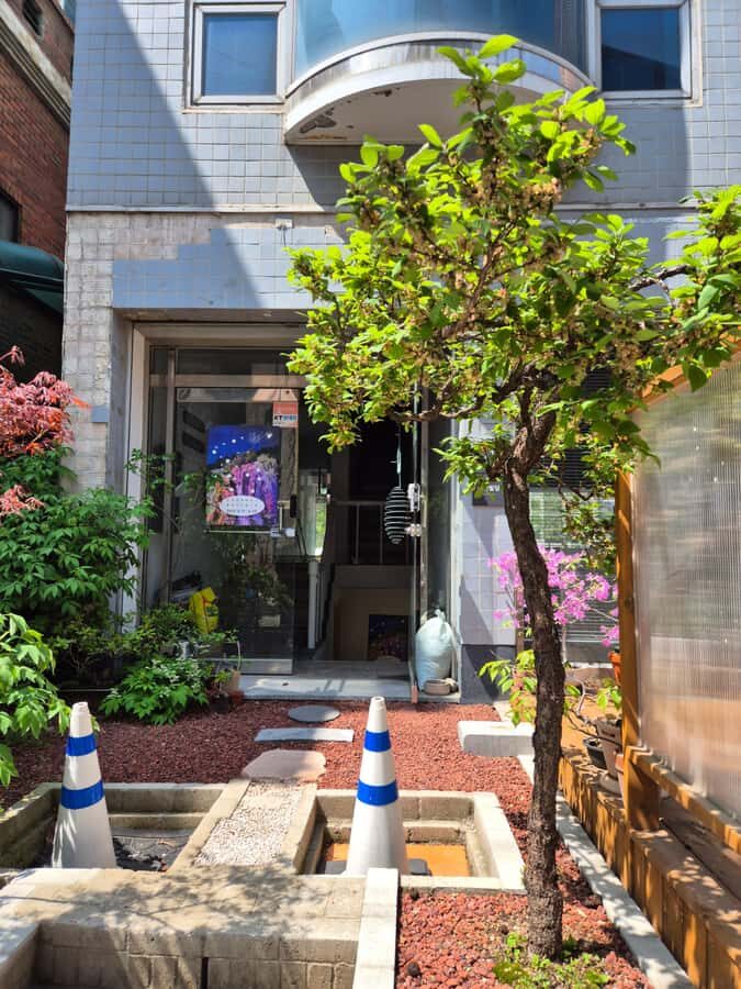 Seoul: Yeonhui Art Fair, Exhibition, Gallery Walking Tour - A Deep Dive Into the Yeonhui Art Fair and Gallery Walking Tour