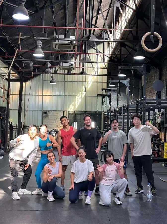 Shanghai Fitness & Culture Tour with Gym, Jade Buddha Temple - Detailed Experience Breakdown