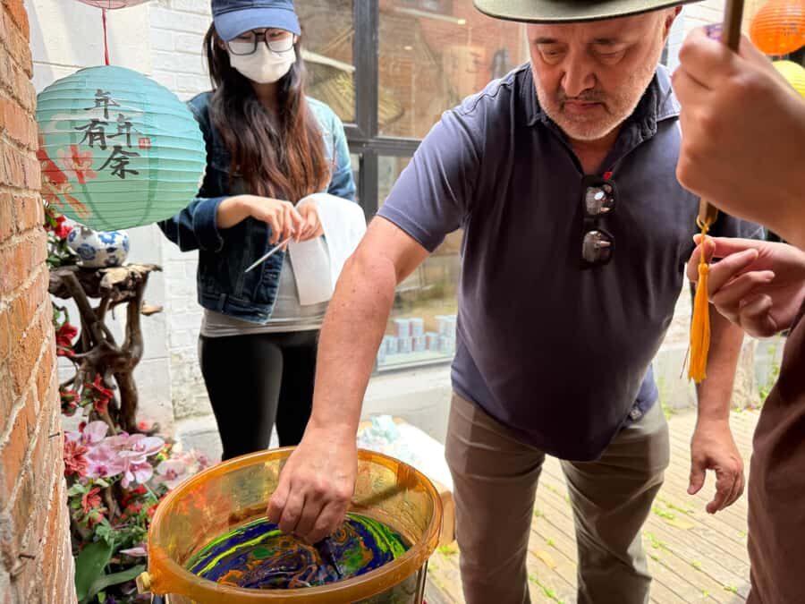 Shanghai: French Concession Tour with Craft Class - Exploring Xintiandi: A Blend of Modern and Traditional