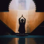 Shanghai: Longhua Temple Buddhist tour with local expert - The Itinerary in Detail