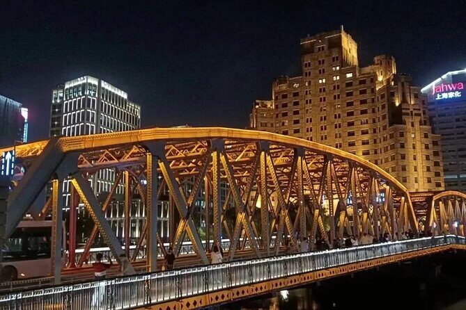 Shanghai Night River Cruise Tour and Yang's Dumpling Experience - The Experience in Detail