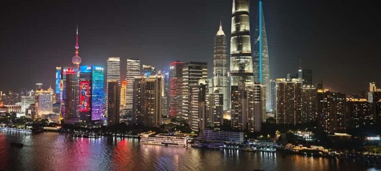 Shanghai Night Tour: Old Town, Local Dinner & Rooftop Bar - Why This Tour Offers Great Value