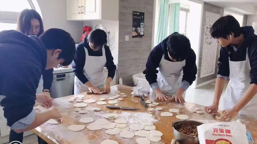 Shanghai: Pan-Fried Bun Cooking Class with Chef - What to Expect During the Class