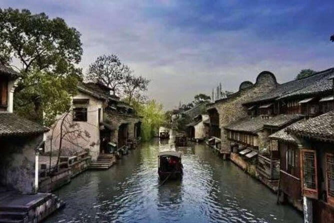 Shanghai Yu Garden, The Bund & Zhujiajao Water Town Bus Tour - Transportation, Guides, and Group Size