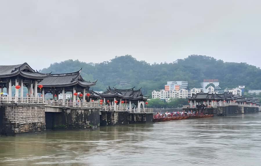 Shantou 1 day Tour: Longhu Ancient Village & Kaiyuan Temple - Practical Details and Considerations