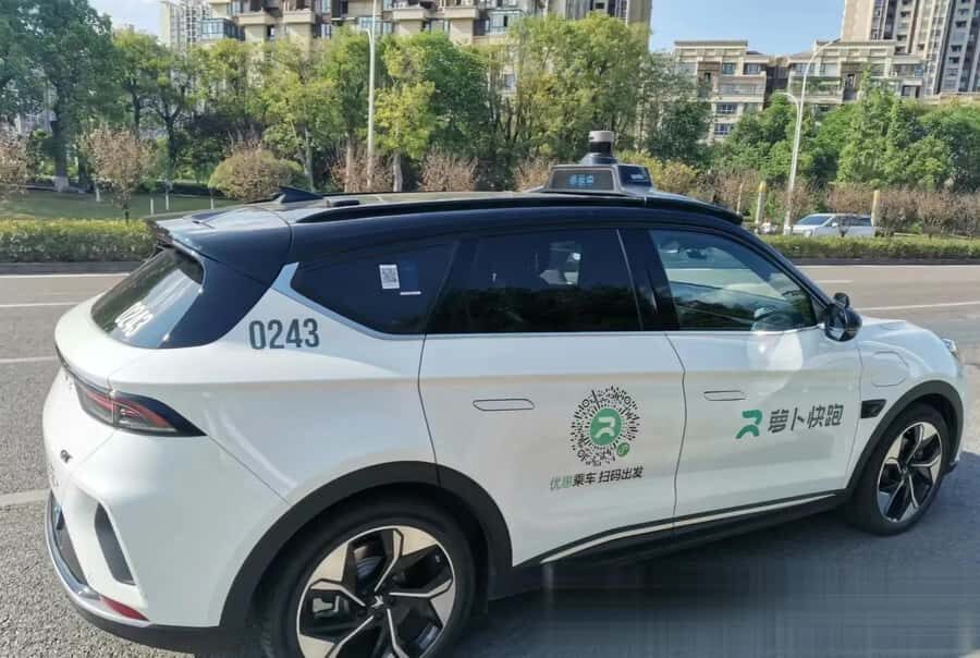 Shenzhen: Tech Tour with Drone, Driverless Taxi and Robot. - Exploring Shenzhen’s Future Through a Guided Tour