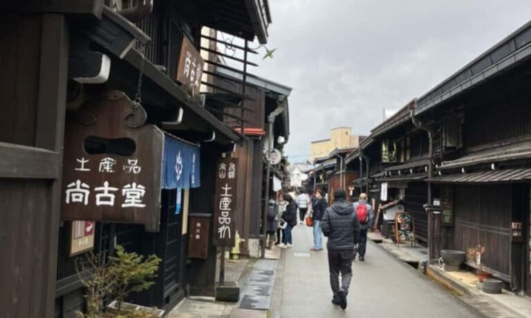 Shirakawago &Hida & Takayama SnowWall 2Days Tour from Nagoya - An In-Depth Look at the Tour Experience