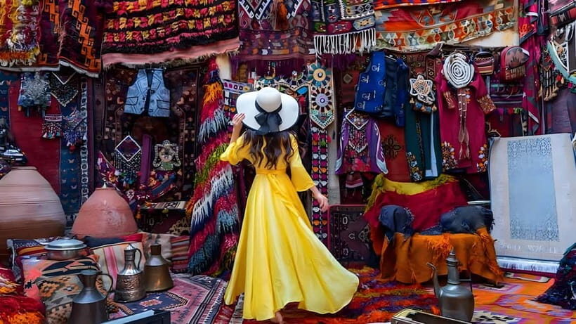 Shopping Tour of Old Delhi and New Delhi With Guide - Practical Tips for Making the Most of Your Tour