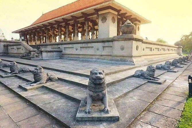 Shore Excursion to Colombo City Tour & Kelaniya Temple for 2 People - Exploring the Itinerary in Depth