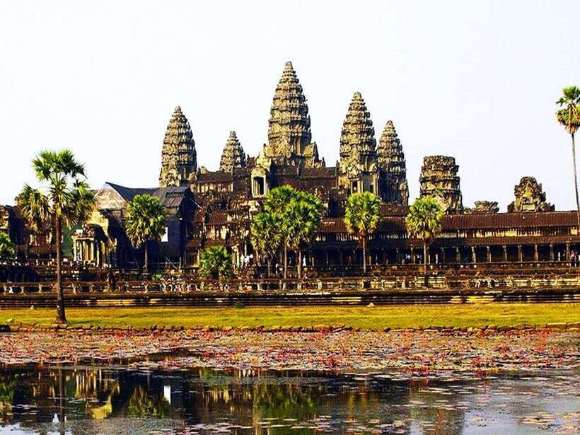 Siem Reap Angkor Wat 2-Day Tour with professional Tour Guide - Why This Tour Is Worth Considering