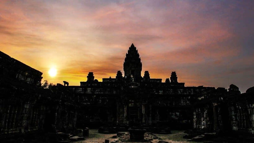 Siem Reap: Angkor Wat: Small-Group with Sunset Tour - Practical Tips & Considerations