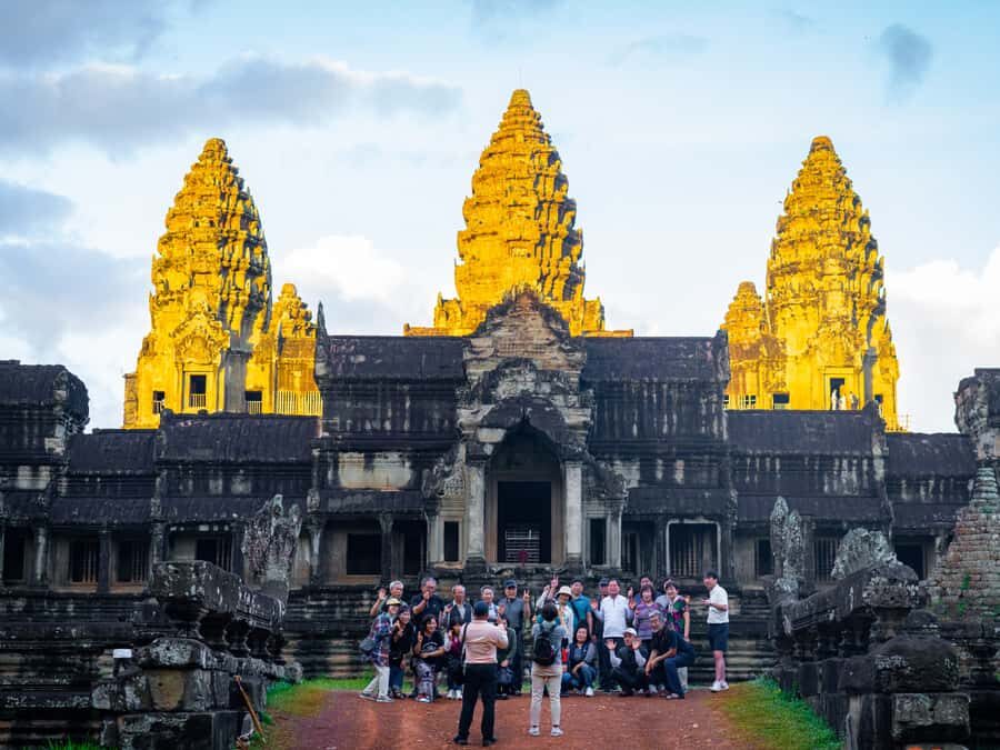 Siem Reap: Angkor Wat Sunrise, Kbal Spean, & Banteay Srei - Exploring the Day in Detail