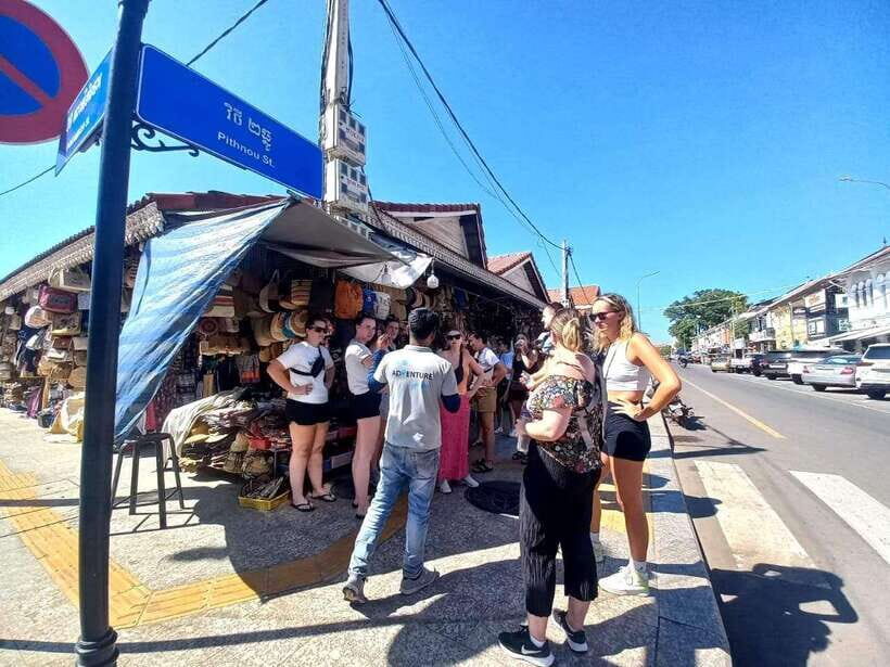 Siem Reap: City Walking Tour - Guides and Group Size