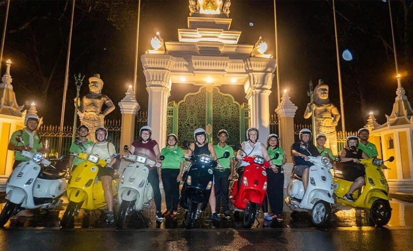 Siem Reap: Evening Foodie Vespa Tour - Who Should Consider This Tour?