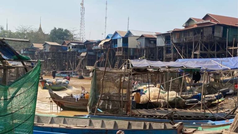 Siem Reap: Kampong Phluk Floating Village & Banteay Srei - Who Is This Tour Best For?