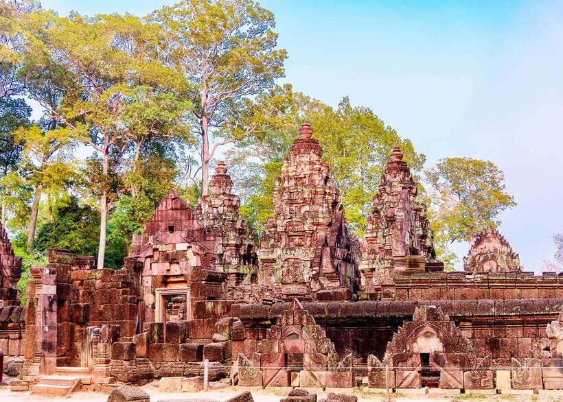 Siem Reap: Kulen Waterfalls and Banteay Srei Tour - Exploring the Itinerary: Natural Beauty and Historical Wonders