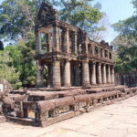 Siem Reap: Phnom Bok Mountain and Grand Circle Temples Tour - Discovering the Temples: From Roots to Ruins