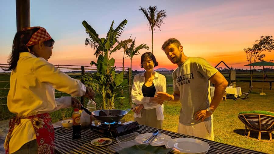 Siem Reap: Rice Field Sunset Drink & Home-Cooked Dinner - What to Expect on This Tour