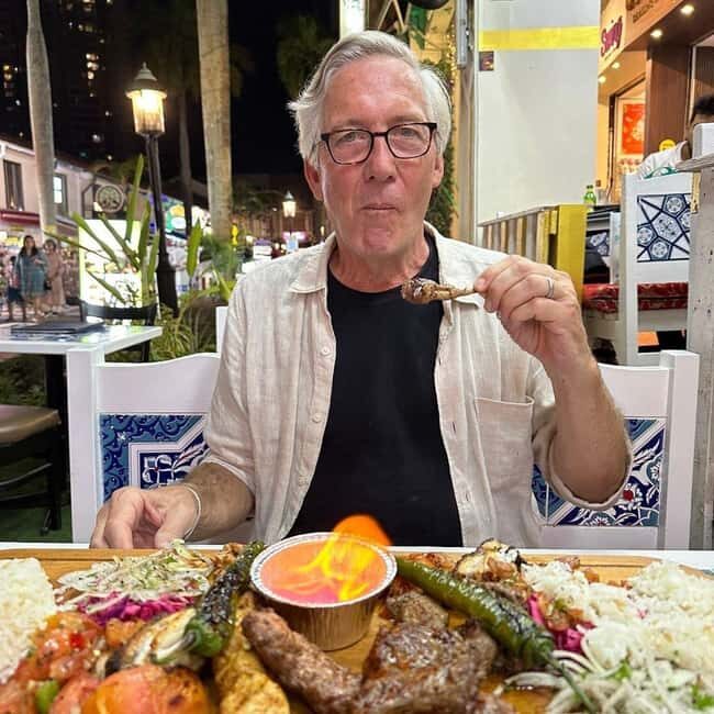 Singapore: Arab Street Sultan Mosque - Arabian Night Dinner - An In-Depth Look at the Arabian Night Dinner Tour