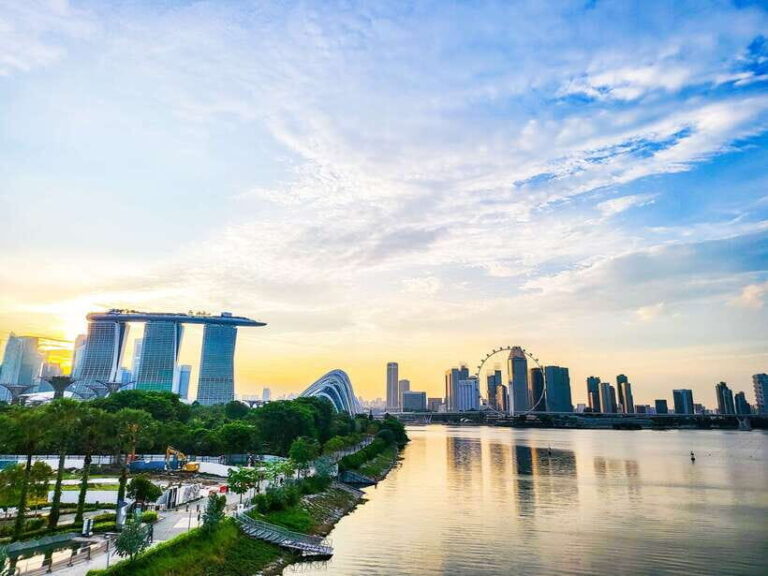 Singapore: Big Bus Night Tour by Open-Top Bus & Live Guide - Itinerary Breakdown: What to Expect