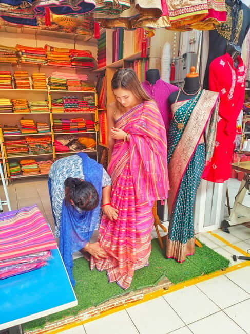 Singapore in Comfort: Private Minivan Tour Tailored for You - Why the Private Minivan Matters