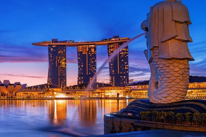 Singapore Marina Bay Night Walk with Spectra and Rhapsody Shows - Iconic Merlion Park – A Photo Must