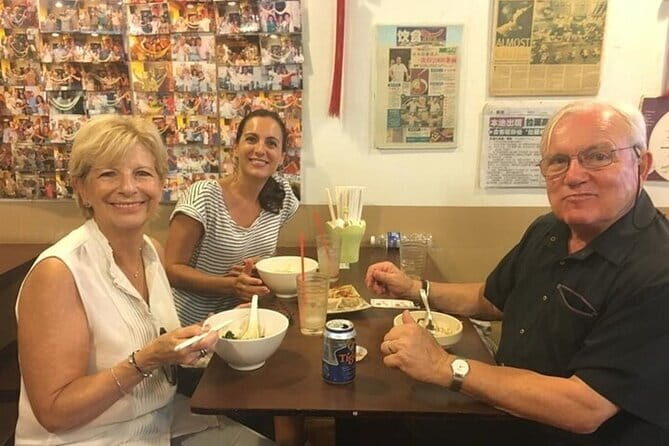 Singapore Private Street Food Walking Tour With A Licensed Guide - Meeting Point & Timing