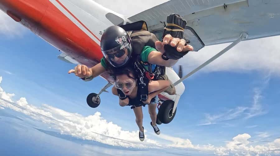 Siquijor: Tandem Skydiving Experience - Why the Views Are Worth Every Penny