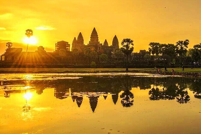 Small-Group Explore Angkor Wat Sunrise Tour with Guide - The Experience in Detail