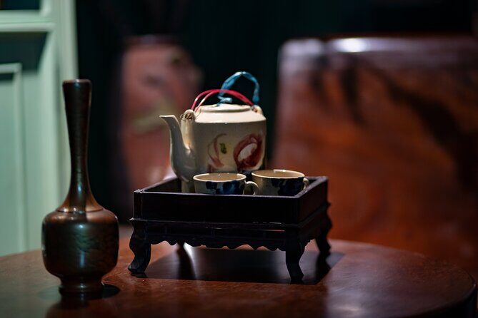 Small Group Full Day Guided Cruise Tour Visit to Halong Bay - What’s Included and What’s Not