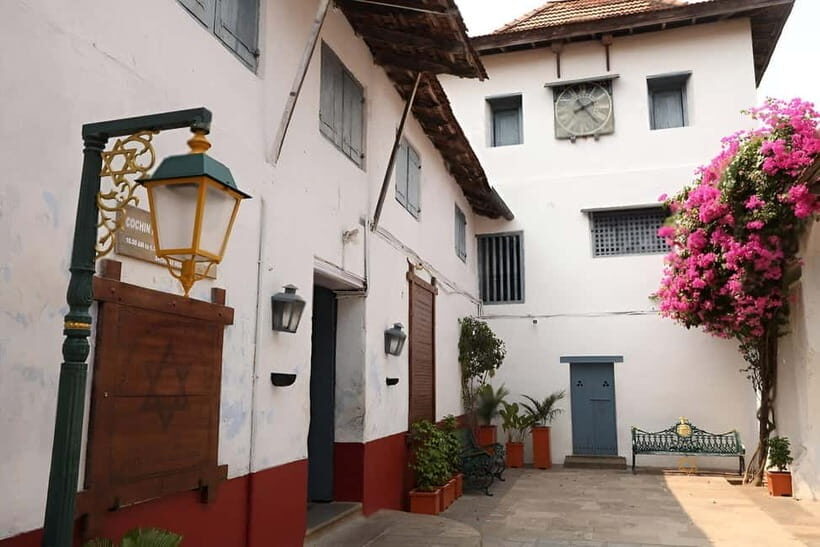 Stories of Jew Town: Guided Heritage Walk in Kochi - Detailed Breakdown of the Itinerary and Experience
