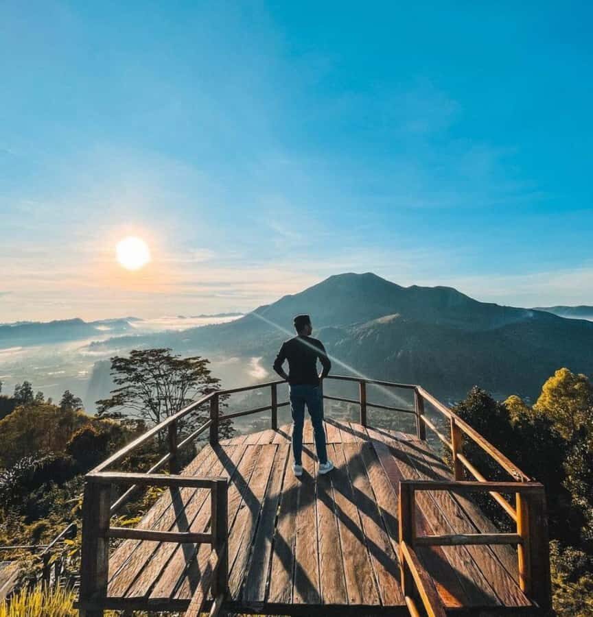 Sukawana Sunrise with Floating Temple & Kintamani Cafe Tour - Visiting Pura Segara Ulun Danu Batur